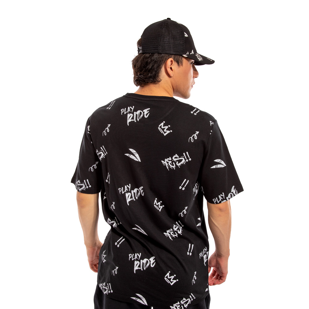 Polera Cac1ke Manga Corta Estampada Negro